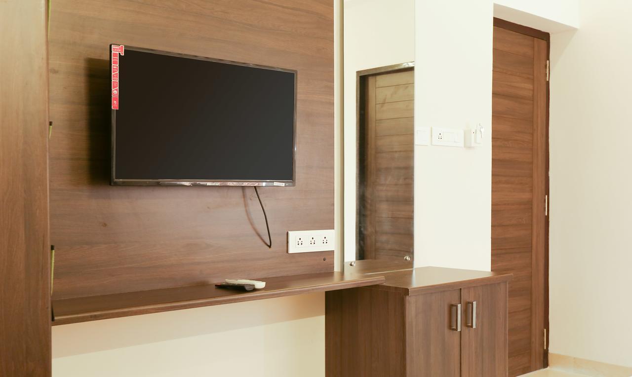 Treebo Hi Line Apartments Kalapatti โคอิมบาทอร์ ภายนอก รูปภาพ
